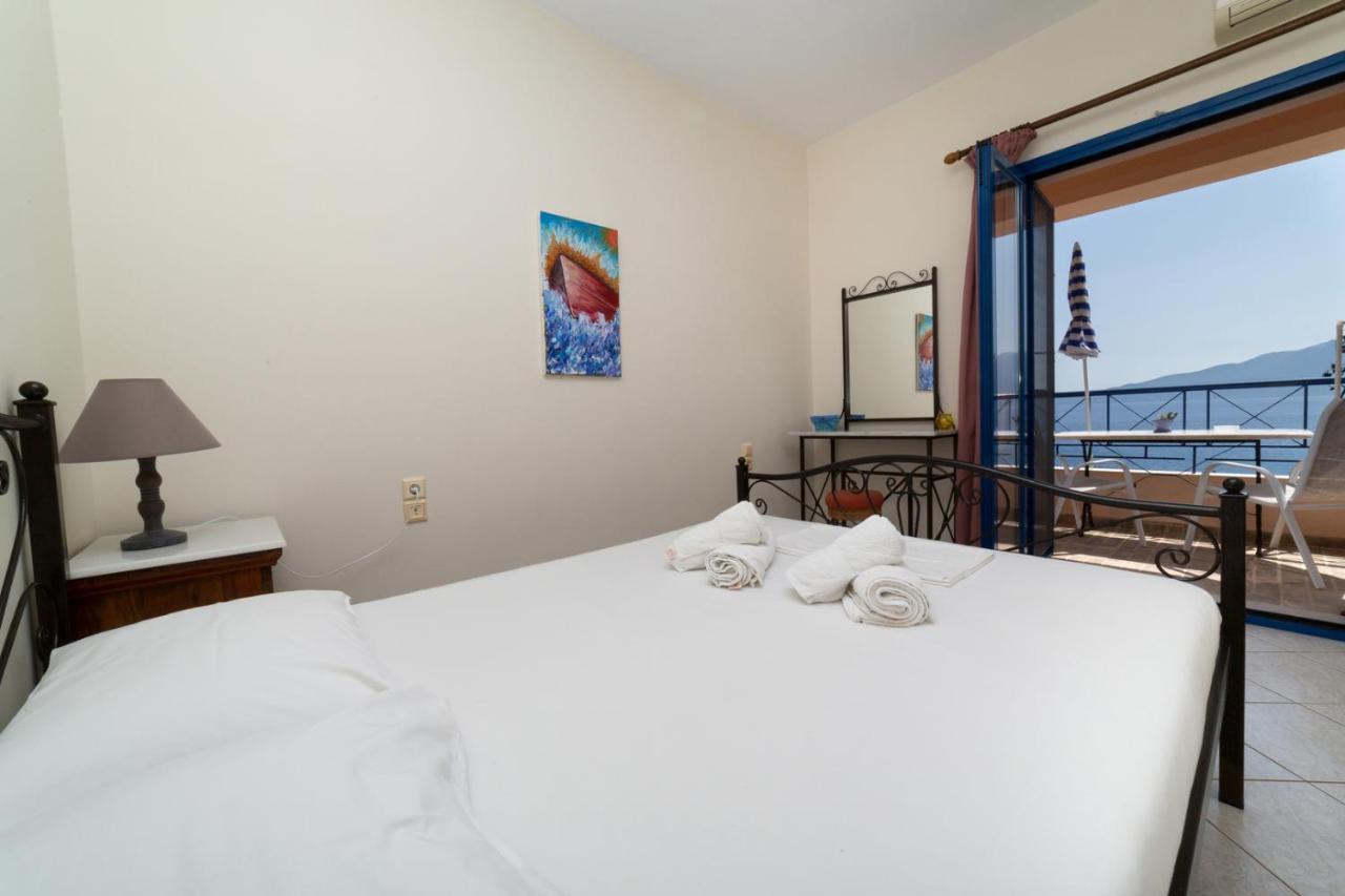 Natassa Apartments Agia Efimia Buitenkant foto