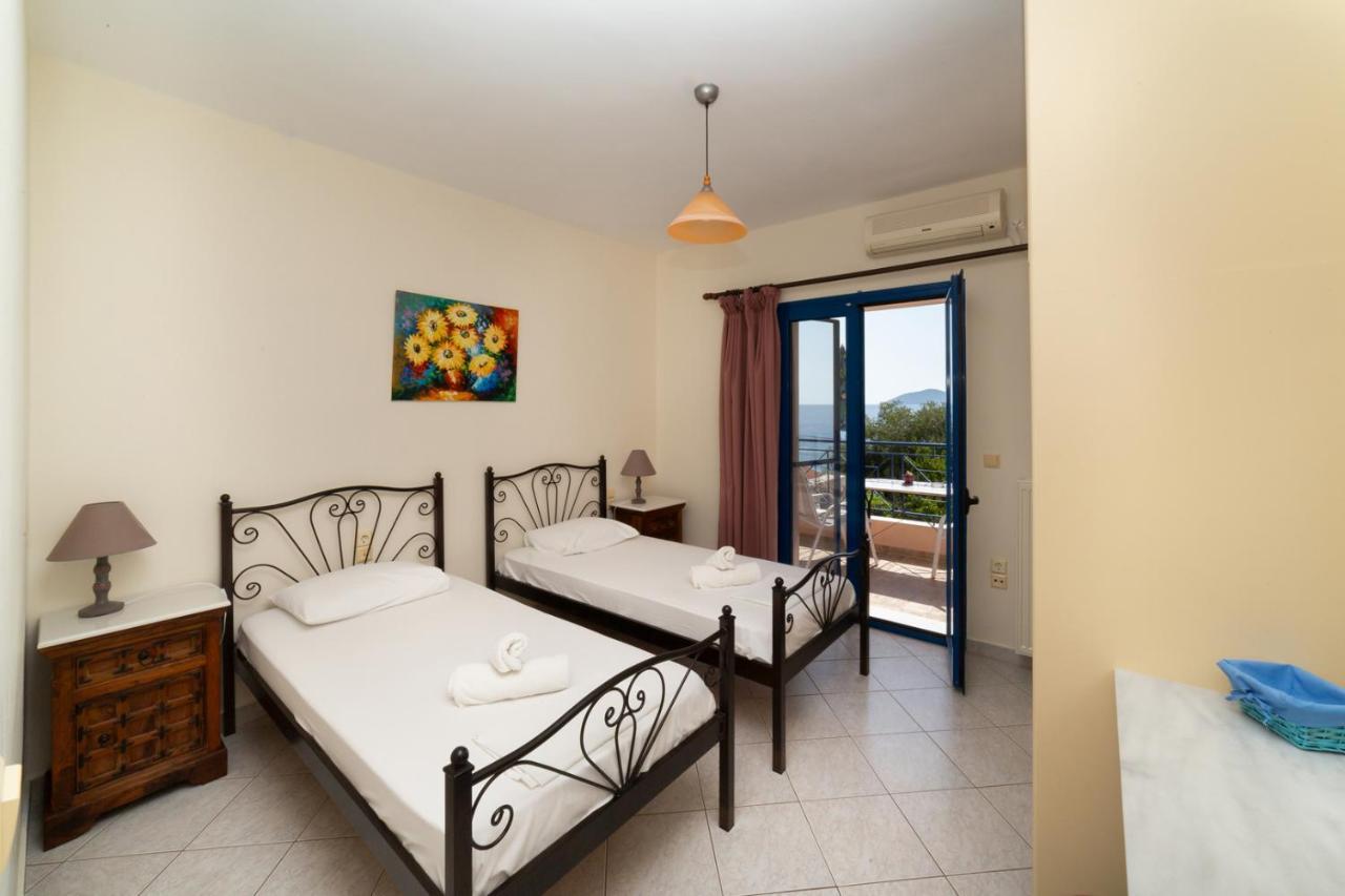 Natassa Apartments Agia Efimia Buitenkant foto